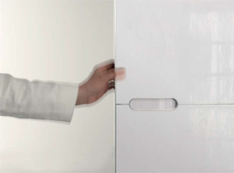 דלת זכוכית הזזה