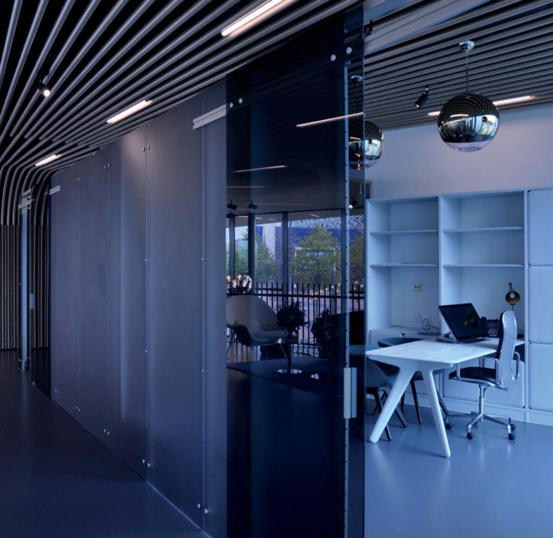 דלתות זכוכית הזזה POLE