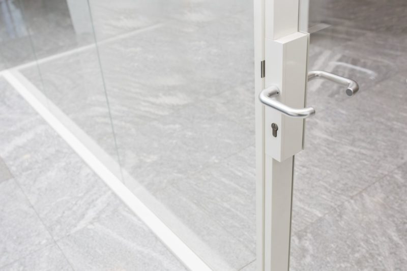 דלתות זכוכית למשרד STATO