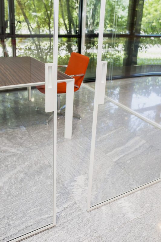 דלתות זכוכית למשרד STATO