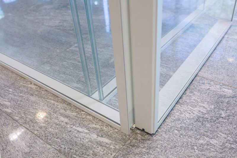 מחיצות זכוכית למשרד ETRA