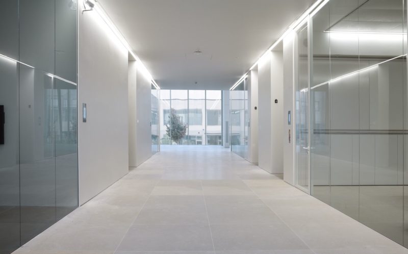 מחיצות זכוכית למשרדים ESEDRA