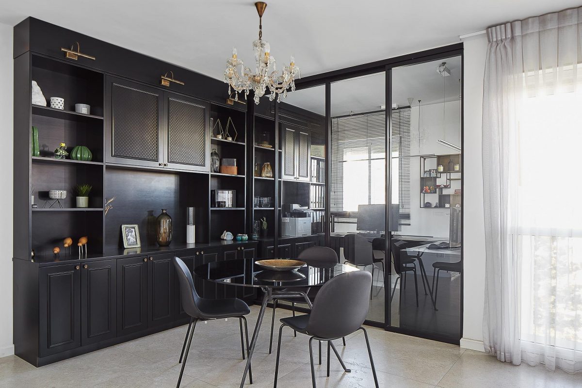 דלתות הזזה מזכוכית - ככה מעבירים את המשרד לתוך הבית