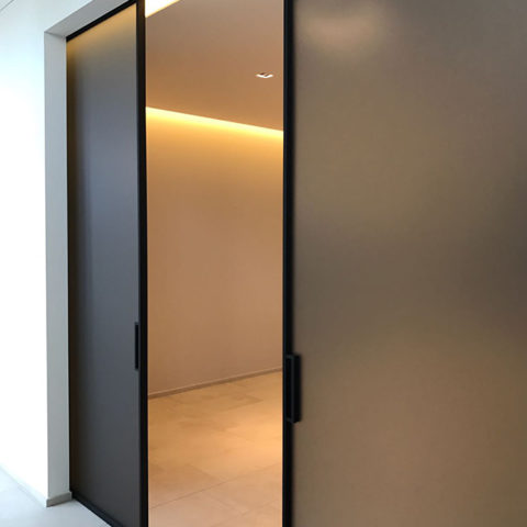 Read more about the article דלתות הזזה לחדרים